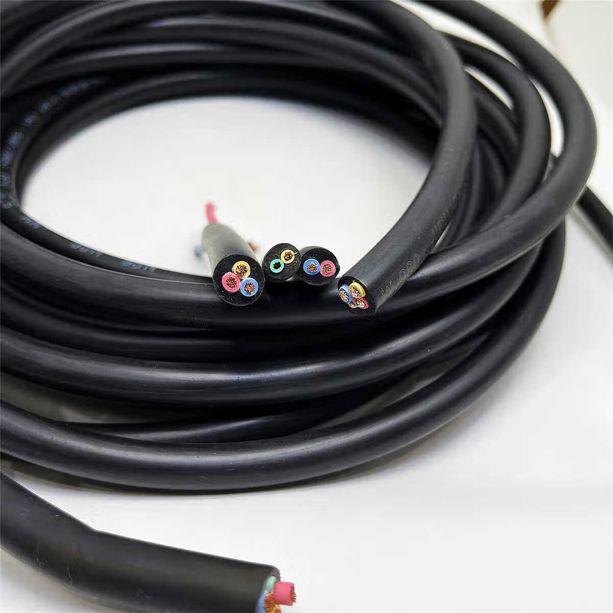 AHTMR-YVFFP22鎧裝電纜